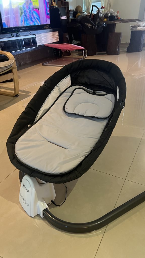 Baby swing