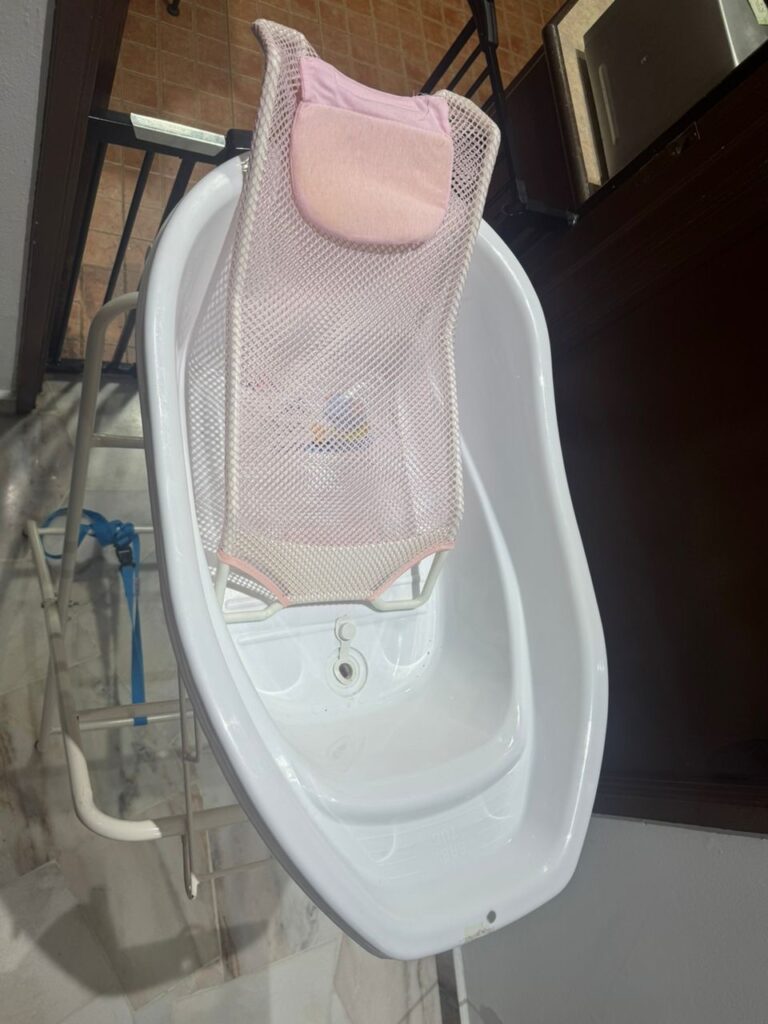 Baby BathTub by Babylove