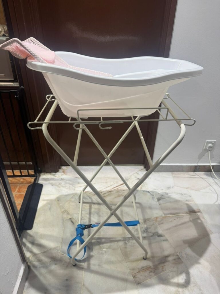Baby BathTub by Babylove