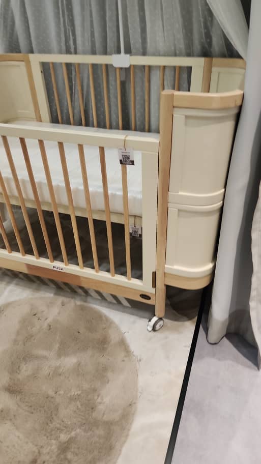 Funbies baby cot
